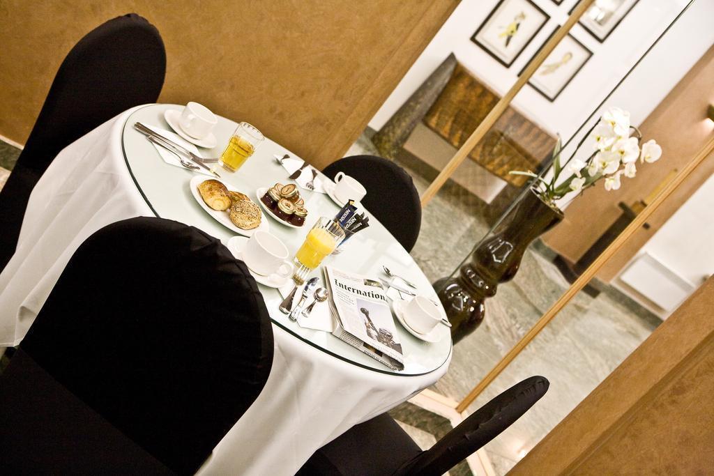 Fotografii Le Patio Saint Antoine Paris 4*