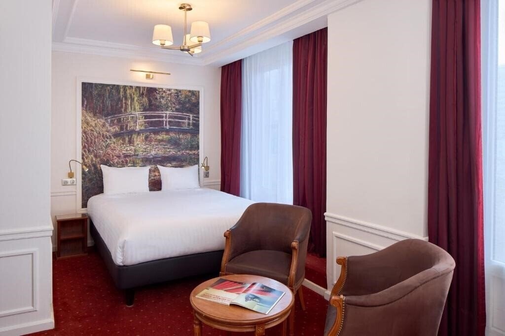 Hotel Timhotel Tour Montparnasse 4*