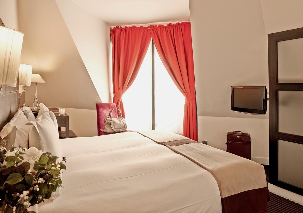 Fotografie Plaza Tour Eiffel 4*