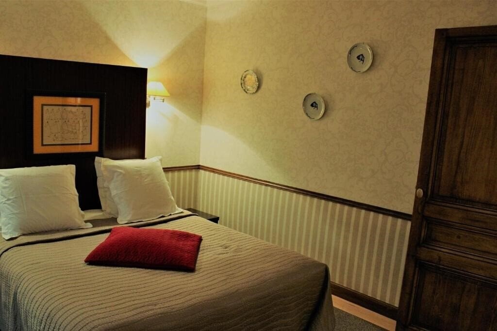 Imaginea Relais Monceau 4*