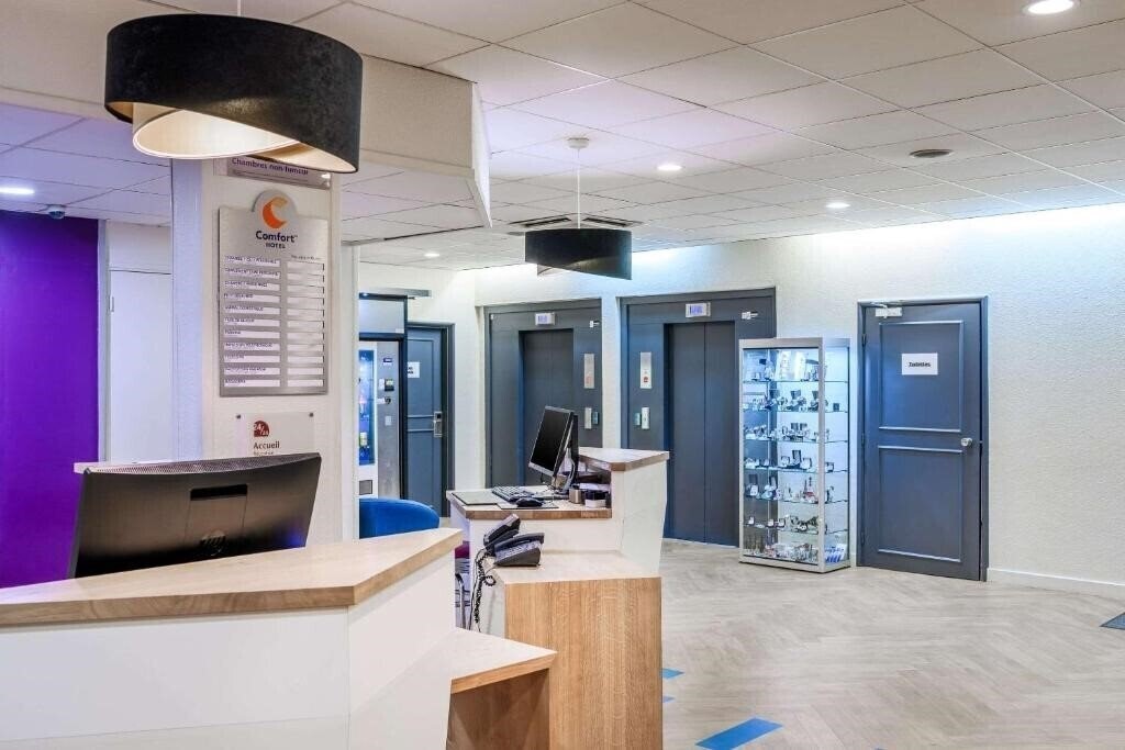Imaginea Comfort Hotel Paris Porte d'Ivry 4*