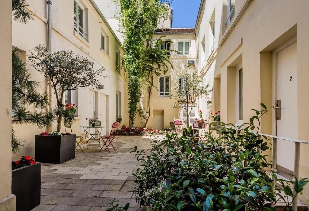 Изображение Hotel Lecourbe (ex. The Originals City Hotel Lecourbe Paris Tour Eiffel, Inter Hotel Lecourbe) 3*