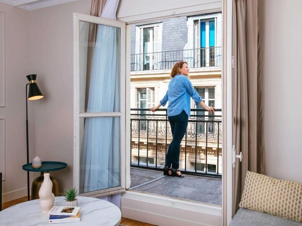 Imaginea Adagio Aparthotel Paris Opera 4*
