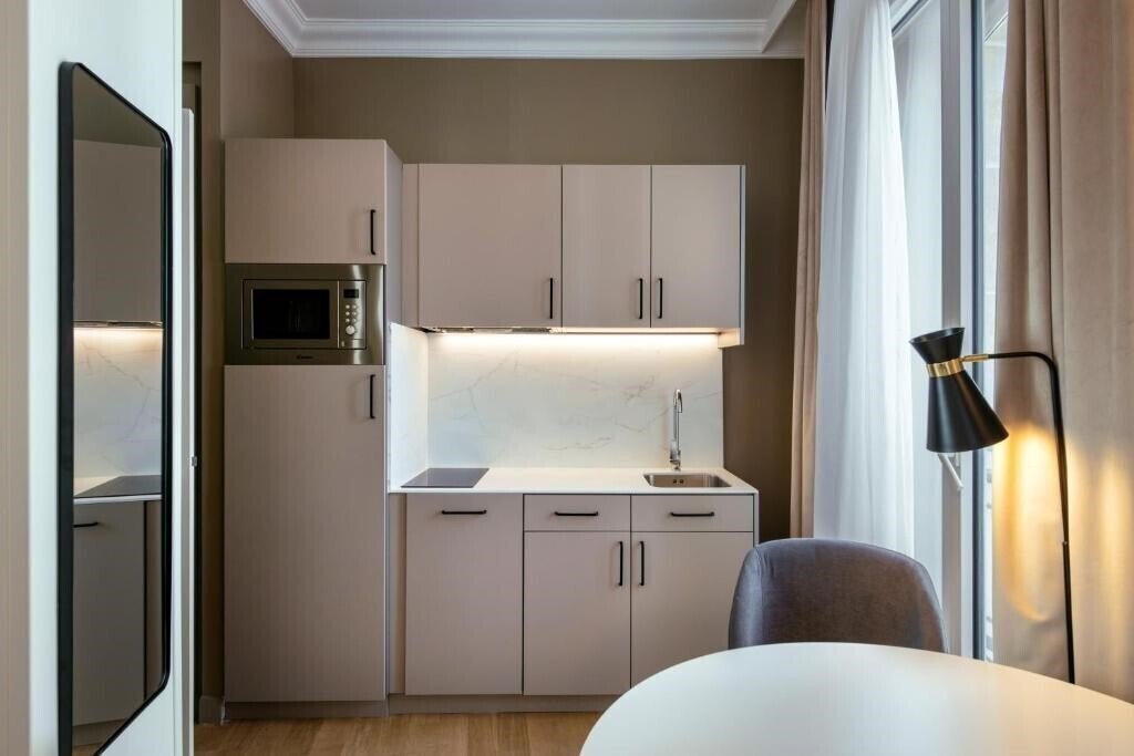 Imaginea Adagio Aparthotel Paris Opera 4*