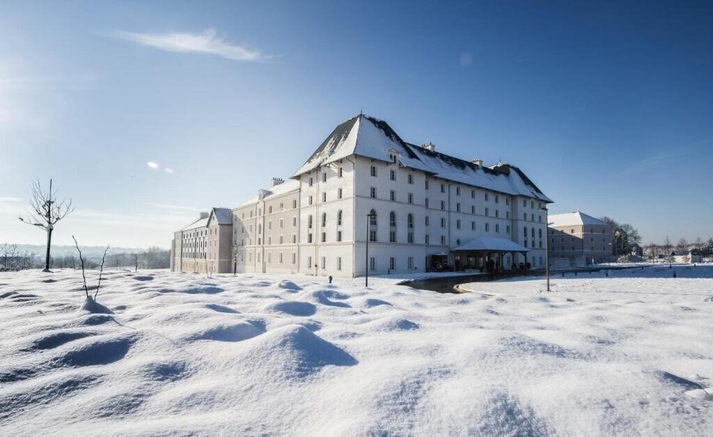 Hotel B&B Disneyland 2*