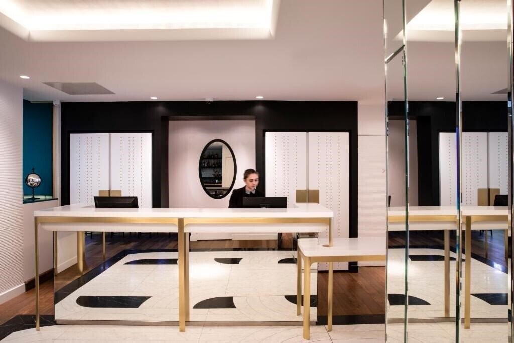 Imaginea Hotel Victor Hugo Paris Kleber (ex. Best Western Hotel Victor Hugo) 4*