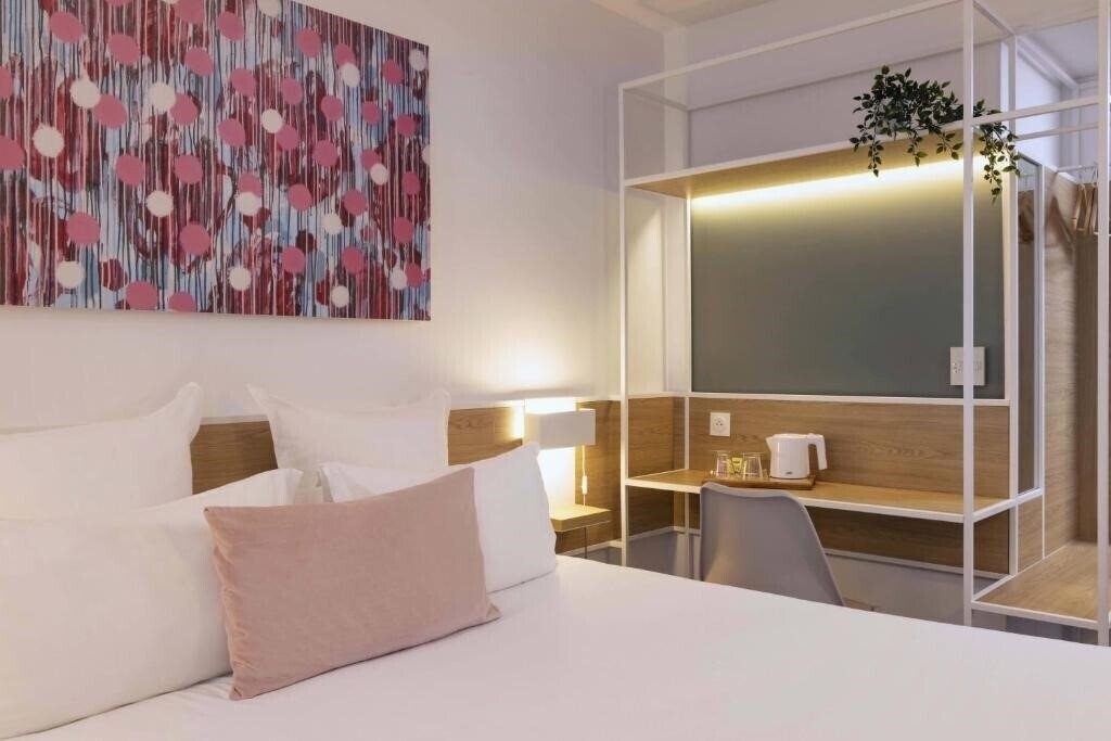 Imaginea Hotel Paris Louis Blanc 3*