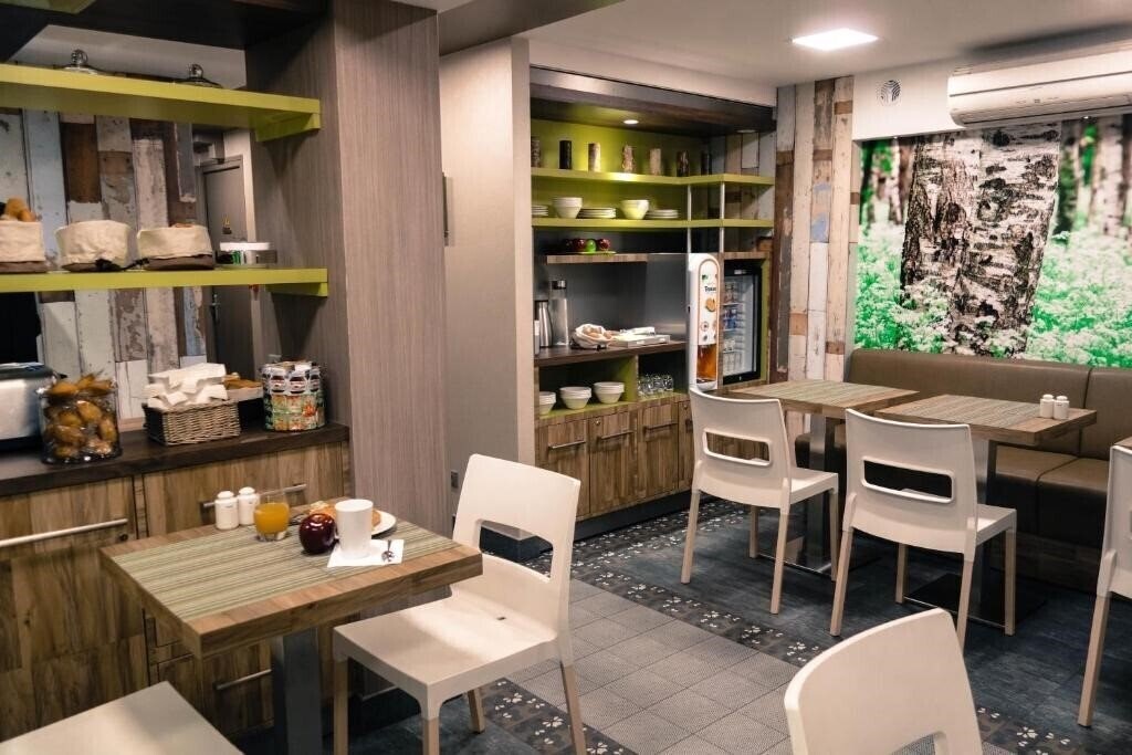 Фотография Prince Albert Wagram 2*