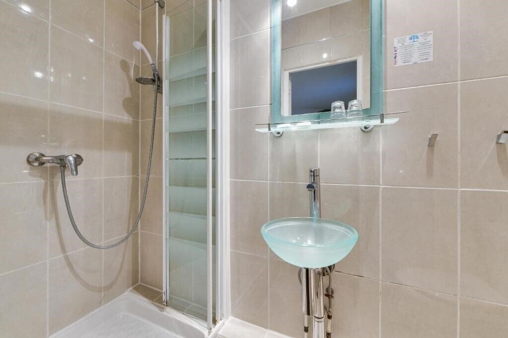 Fotografie Hotel Angleterre Etoile 2*