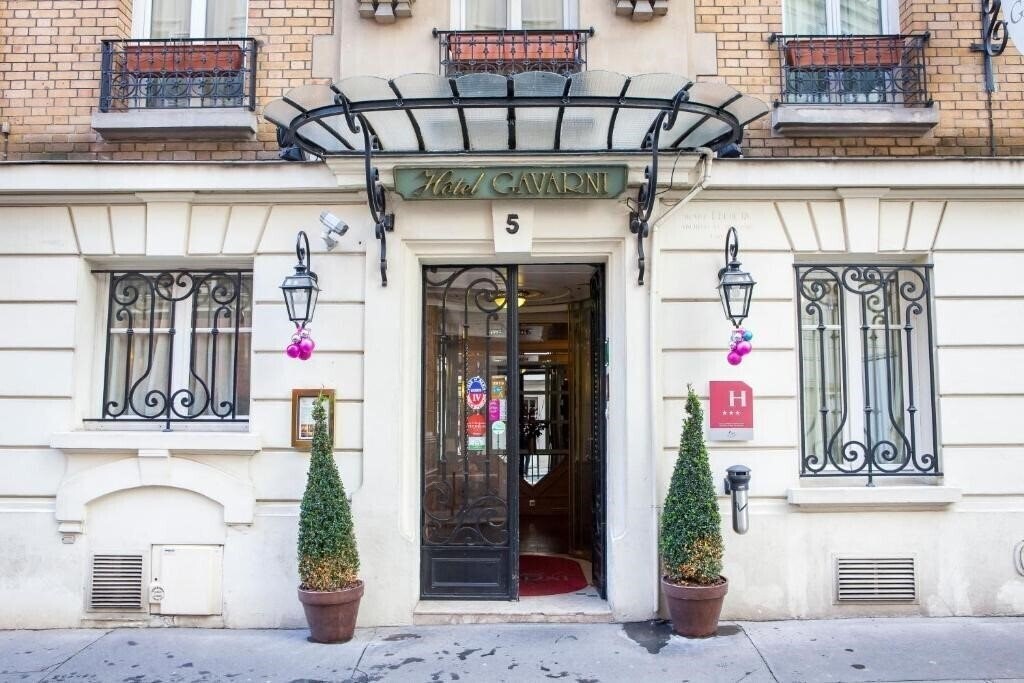 Фотография Gavarni 3*