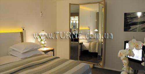 Hotel Pershing Hall 4*