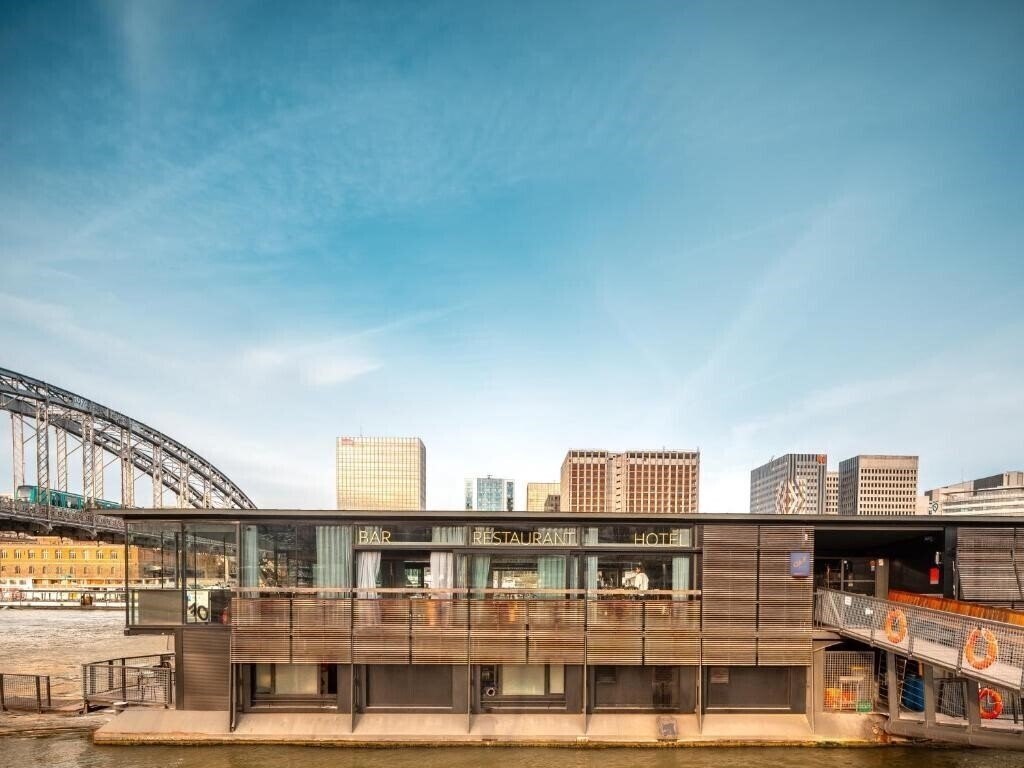 Imaginea Off Paris Seine 4*