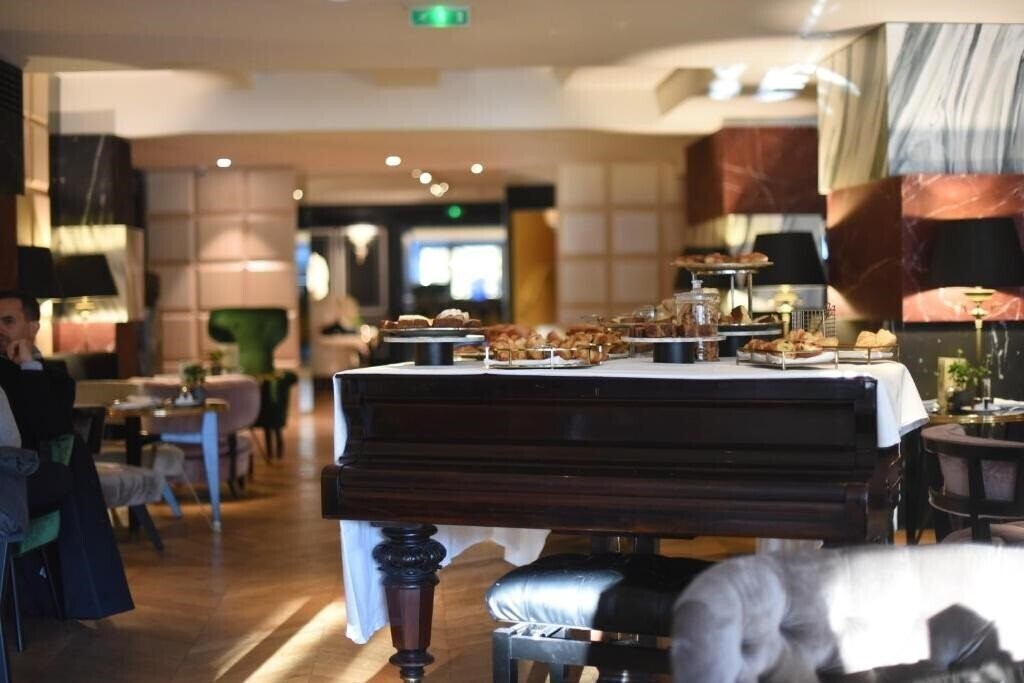 Фотография Hotel De Berri, Luxury Collection Hotel Paris 5*