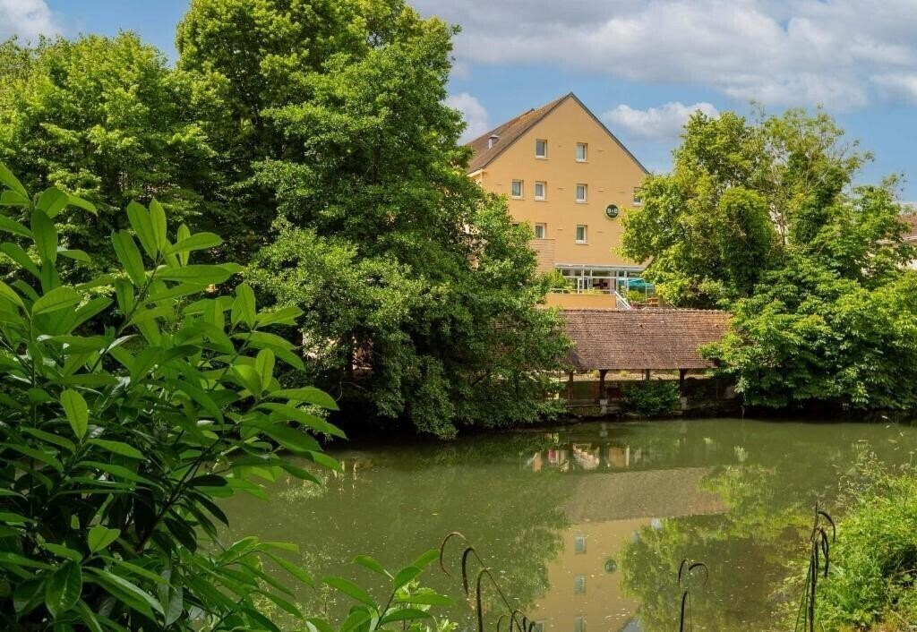 Fotografii B&B Hotel Chartres Centre Cathedrale 3*
