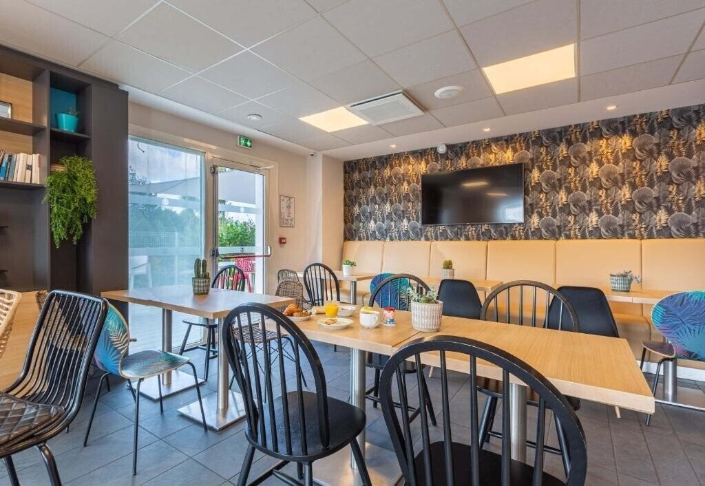 Картинка B&B Hotel Chartres Oceane 2*