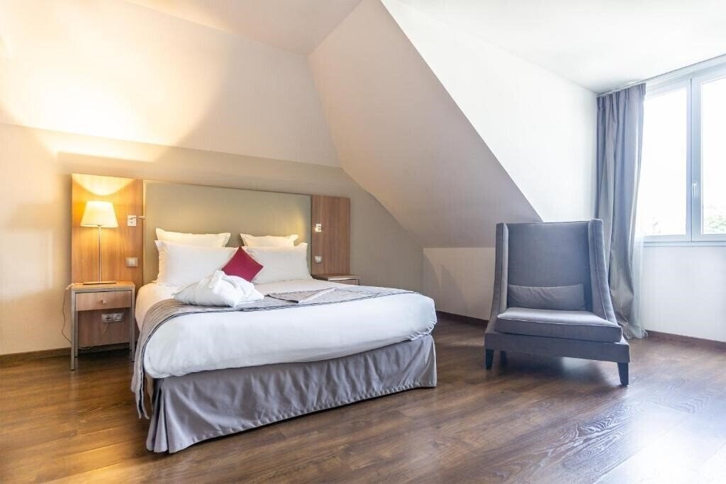 Fotografii City Residence Paris CDG Airport 4*