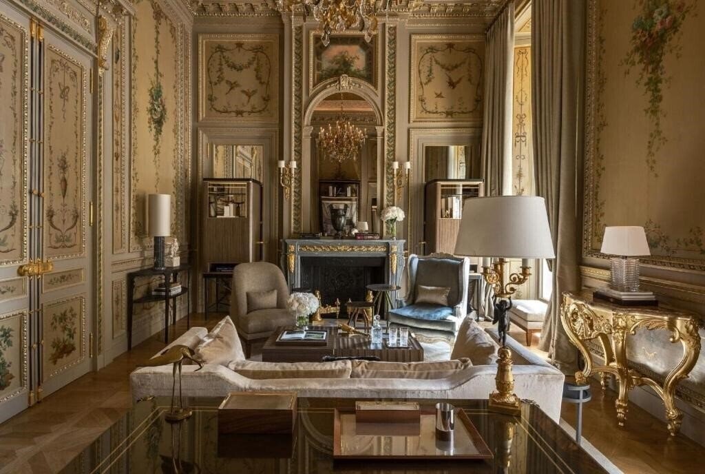 Fotografii De Crillon 4*