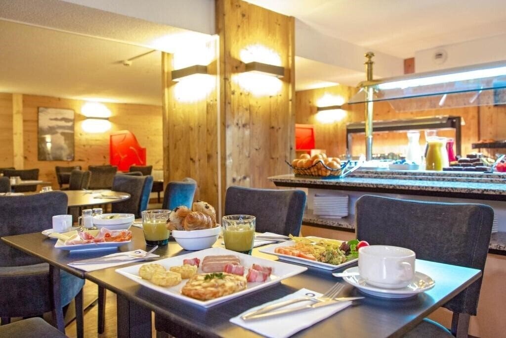 Imaginea Sowell Hotels Le Parc & SPA 4*