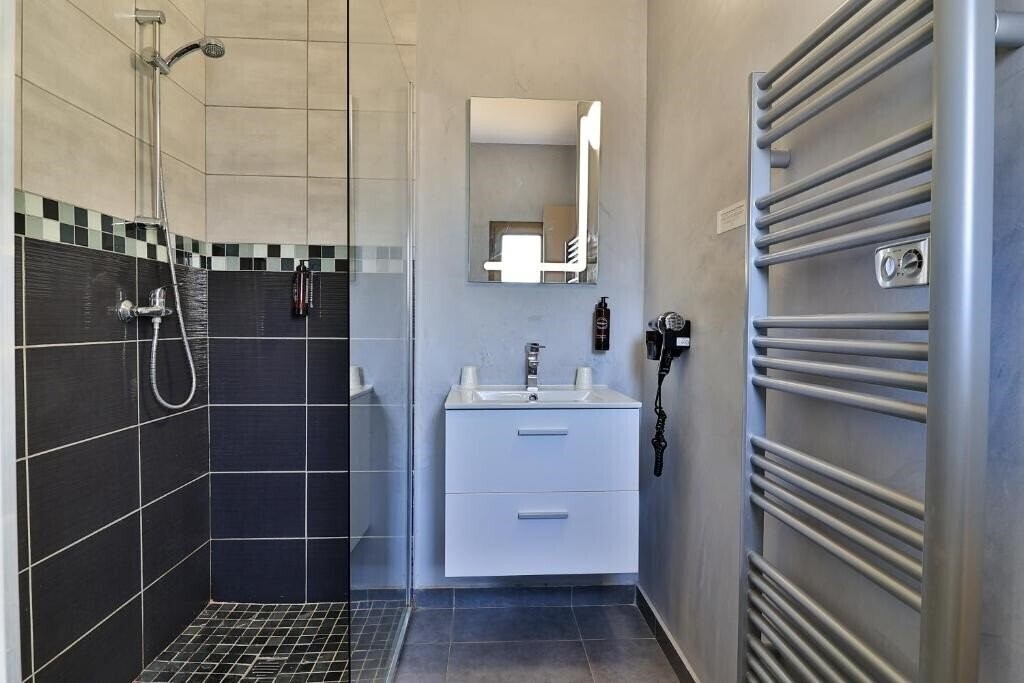 Fotografie Logis Hotel Perla Riviera (ex. Hotel Perla Riviera) 3*