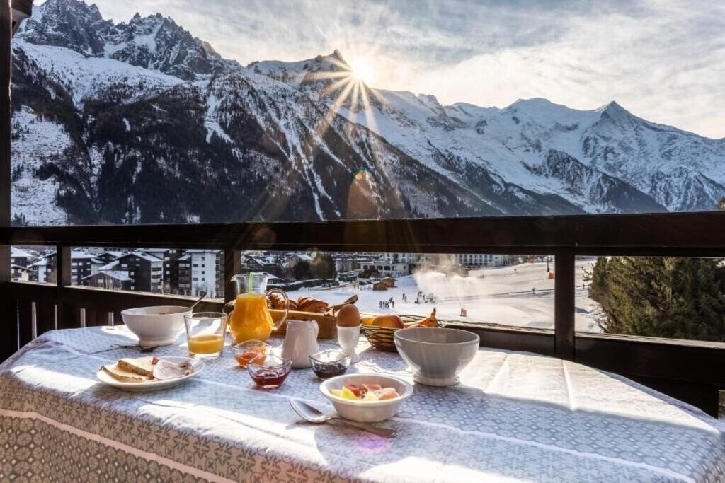 Отель Les Balcons du Savoy 4*