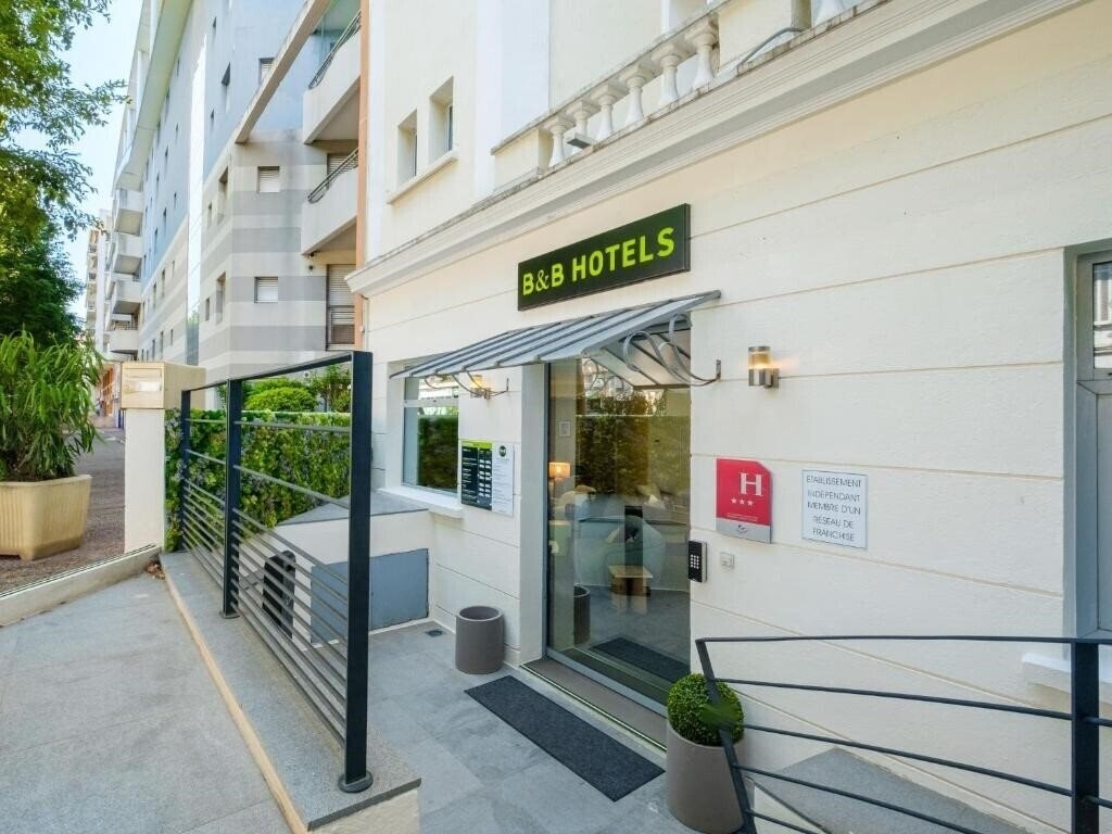 Hotel B&B Hotel Antibes Juan Les Pins (ex. B&B Hotel Antibes Juan-Les-Pins) 3*