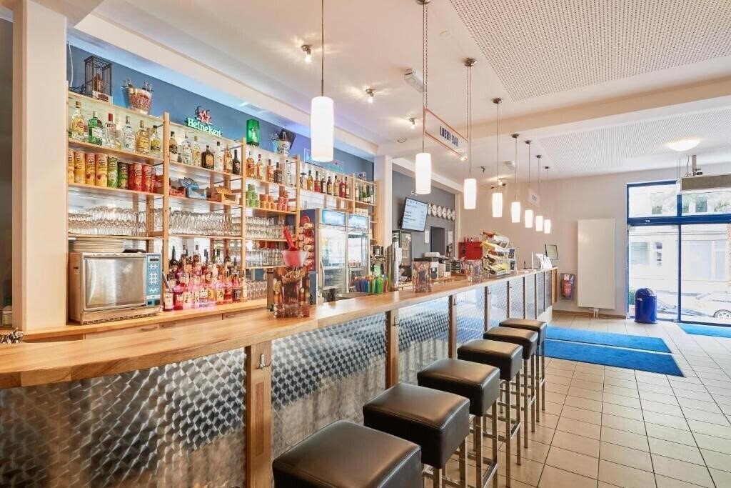 Imaginea A & O Aachen Hauptbahnhof 2*