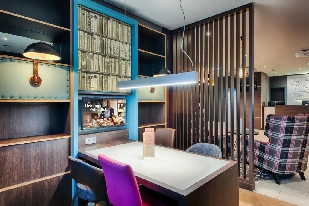 Imaginea Premier Inn Berlin City Süd Hotel (ex. Azimut Hotel Berlin City South) 3*