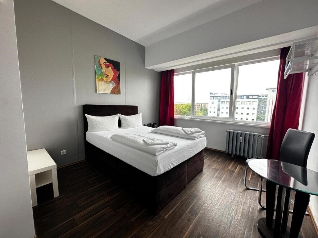 Imaginea Aaphotel - Hotel & Hostel 1*