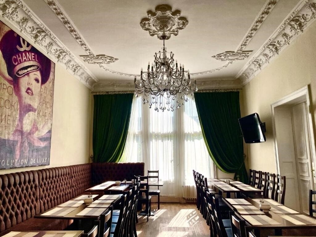 Отель Upper Room 3*