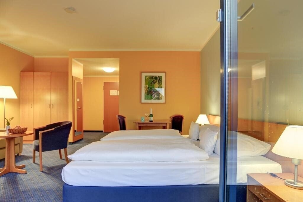Imaginea Centro Park Hotel Berlin Neukoln 4*