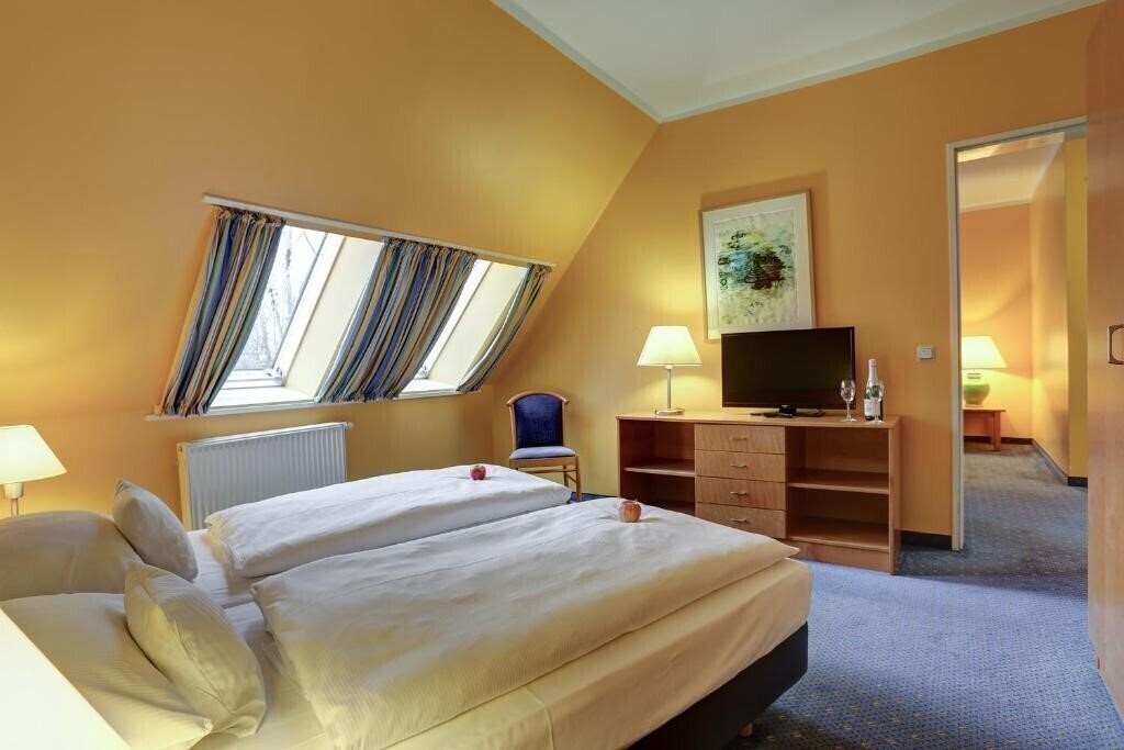 Imaginea Centro Park Hotel Berlin Neukoln 4*