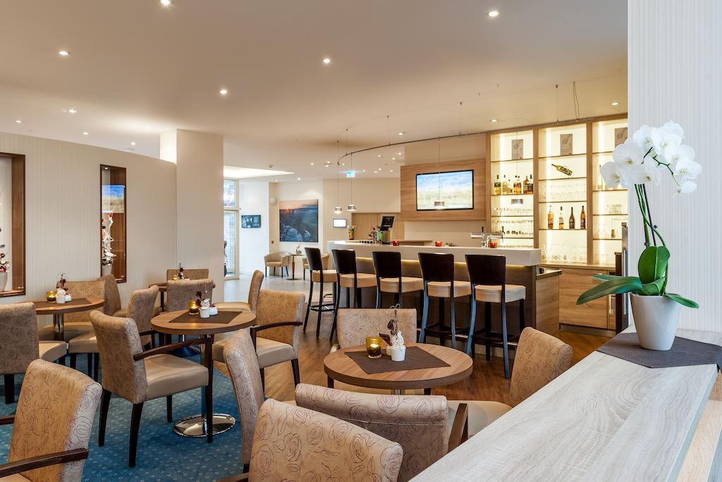 Фотография Mercure Hotel Dresden Elbpromenade 3*