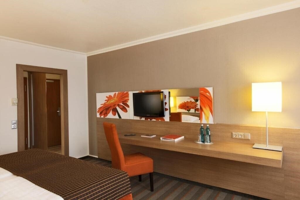 Fotografii Ramada Hotel Frankfurt Messe 4*