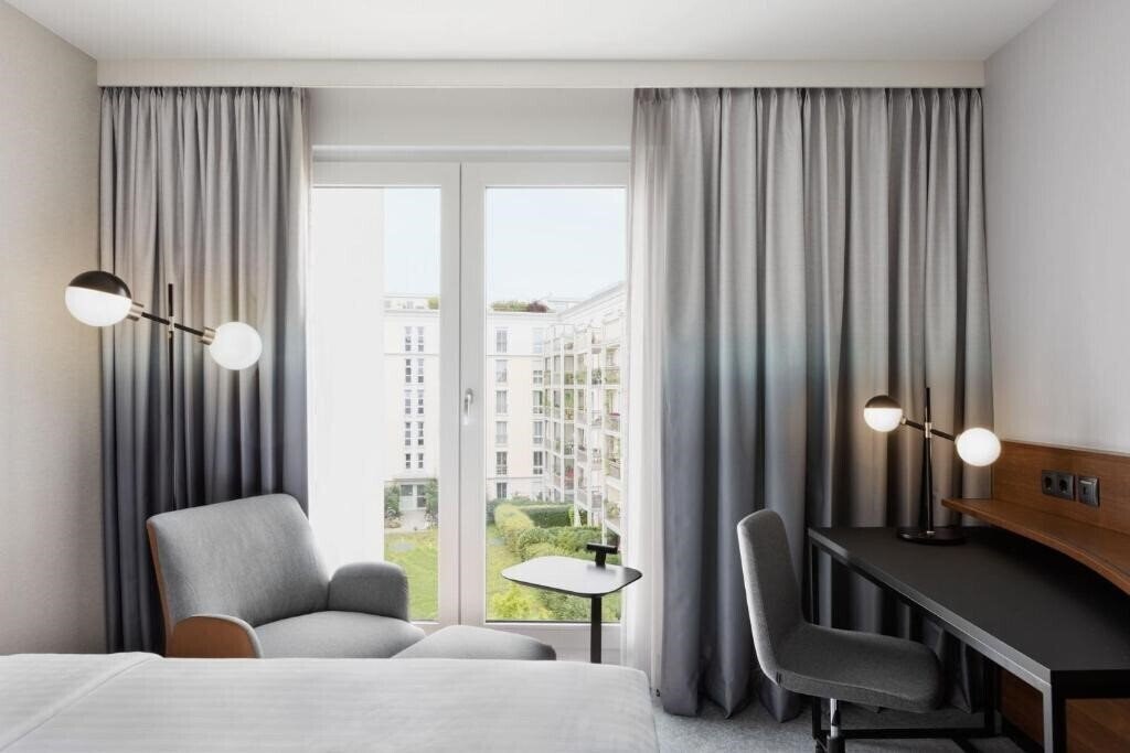 Фото Courtyard By Marriott Munchen City Ost 4*