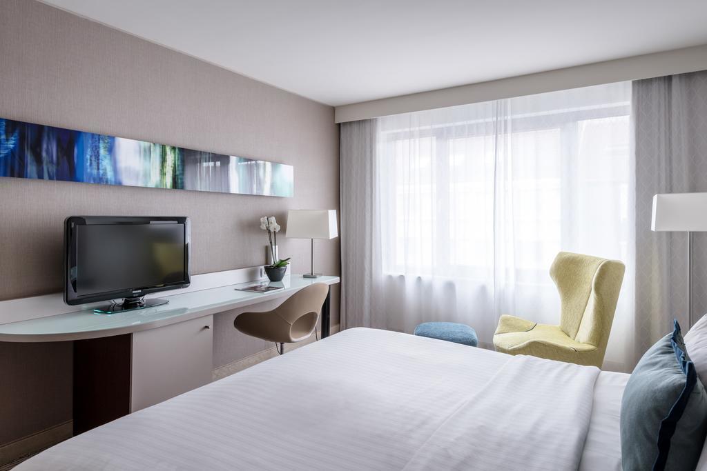 Imaginea Courtyard By Marriott Munich City Center 4*