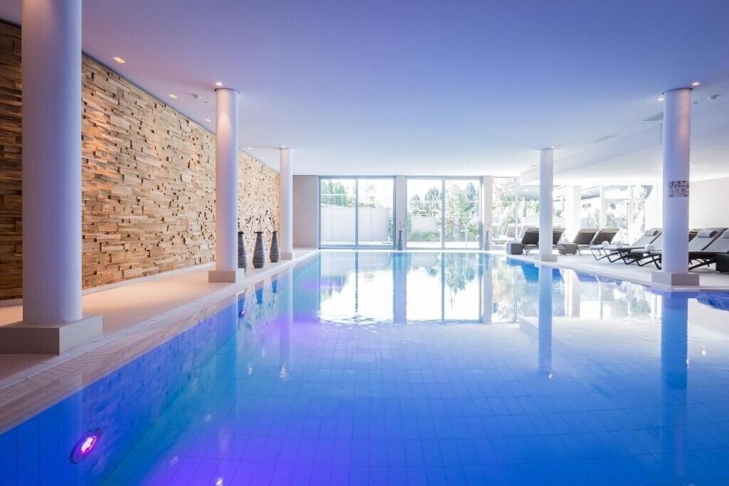 Imaginea Hotel Exquisit 4*