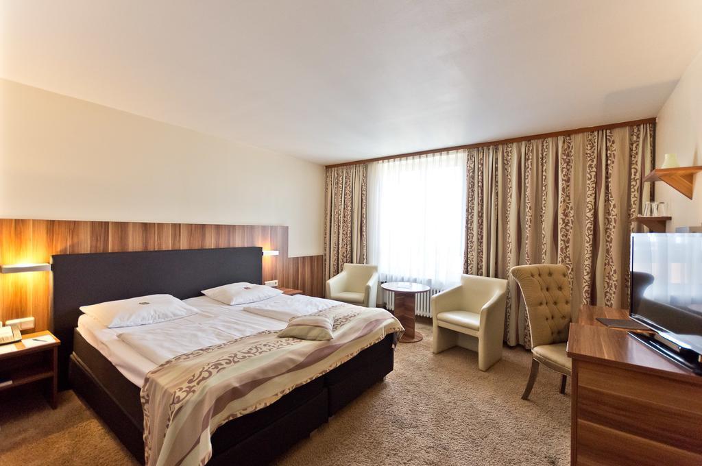 Отель Astor 4*