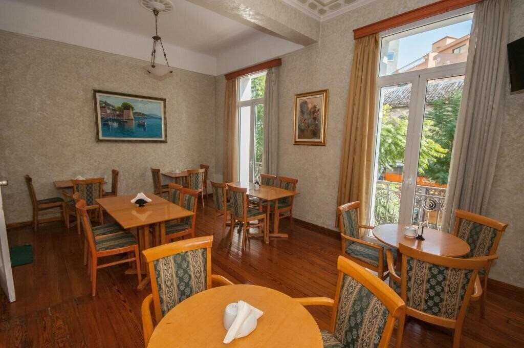 Fotografii Cecil Hotel 2*