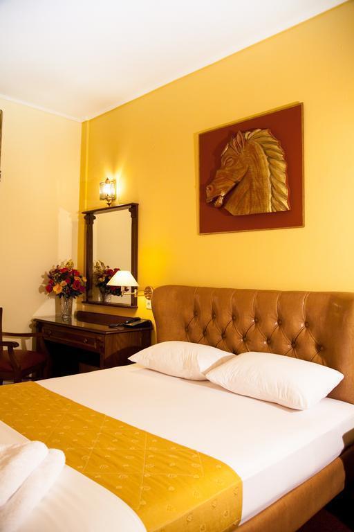 Imaginea Galini Palace Apt 4*