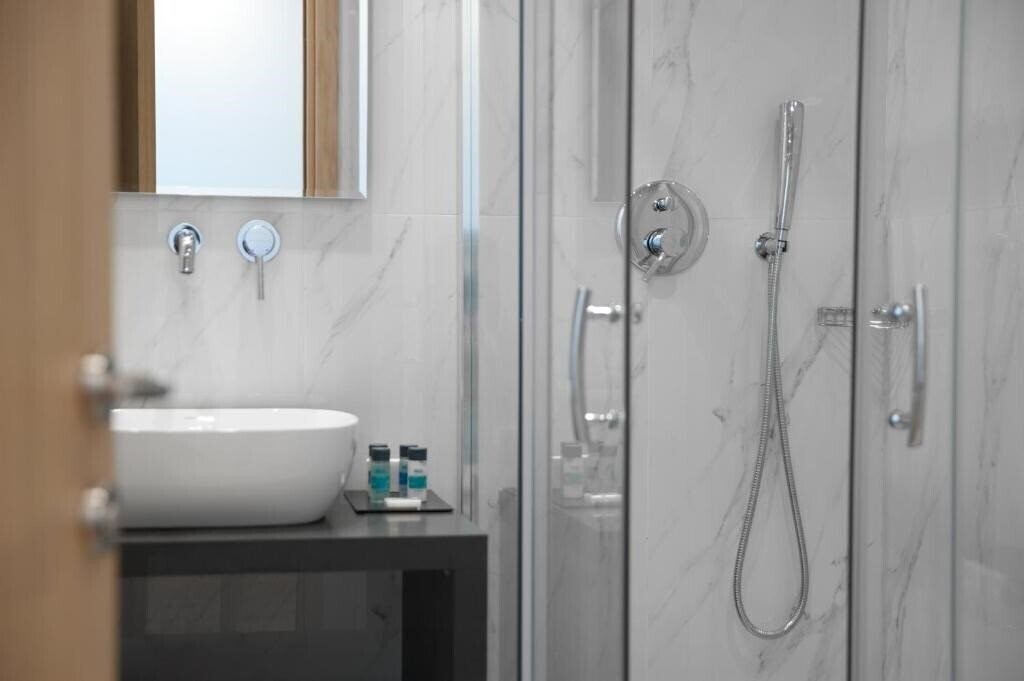 Imaginea Athenaeum Smart Hotel 4*