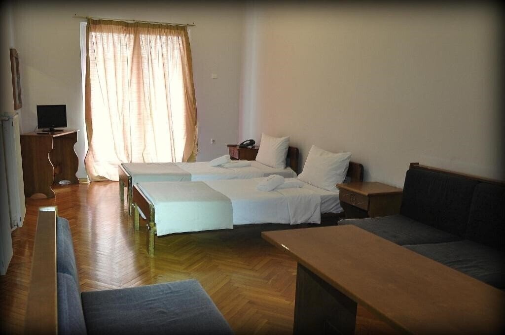 Отель Achillion Apartments 3*
