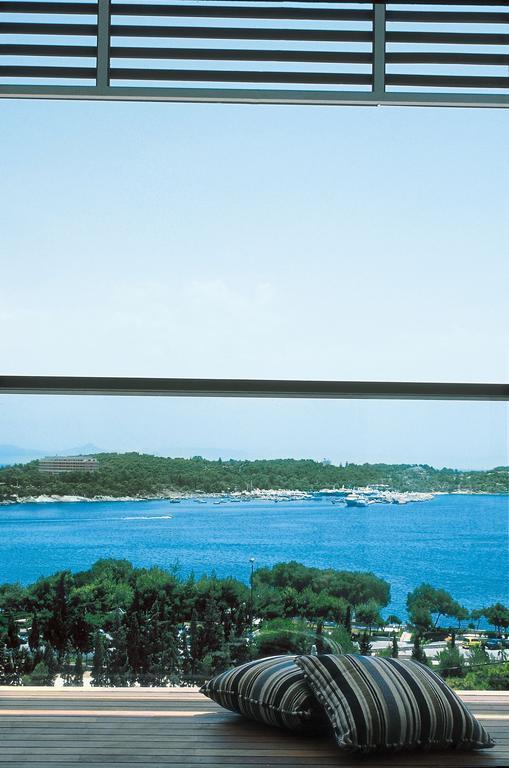 Imaginea Plaza Vouliagmeni Strand Hotel 4*