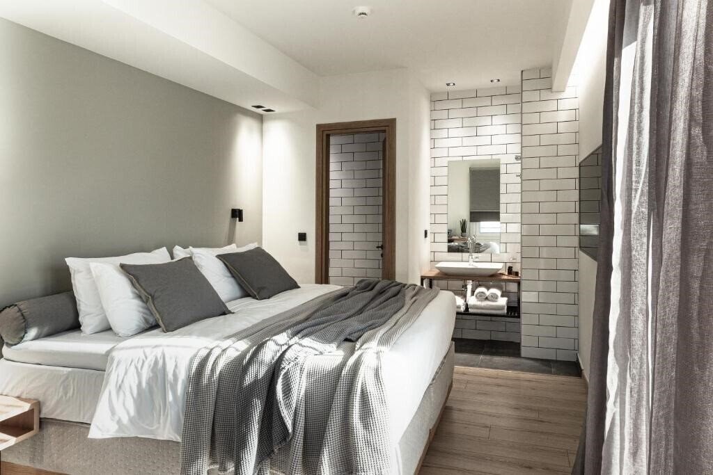 Imaginea 31 Doors 3*