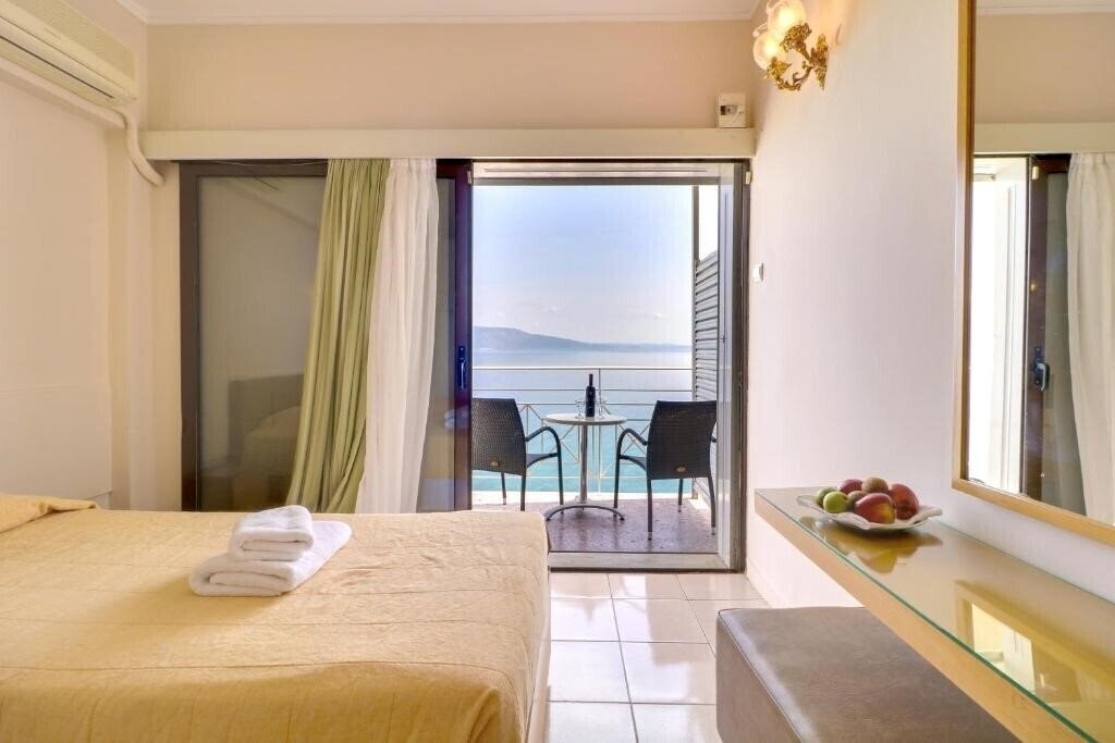 Fotografii Calamos Beach Family Club 3*