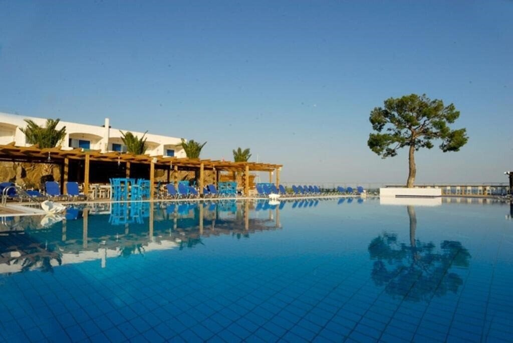 Imaginea Kinetta Beach Resort & SPA 4*