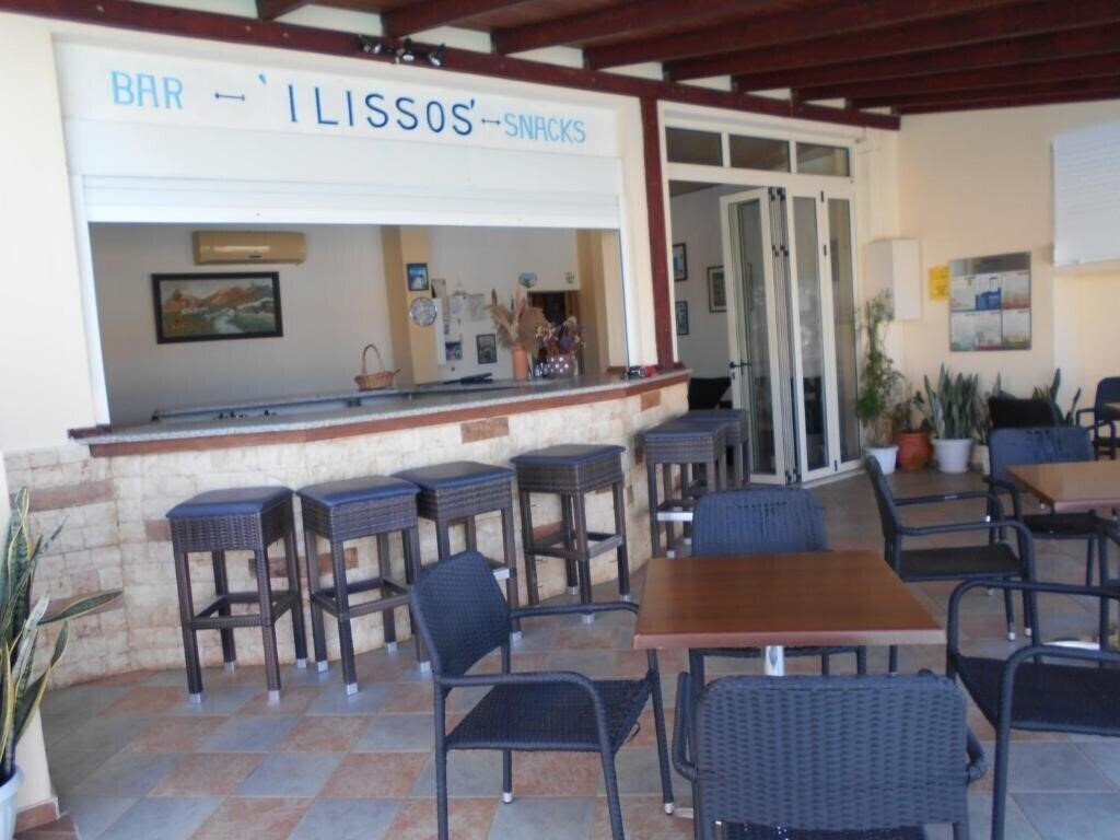 Imaginea Ilissos Apartments 2*