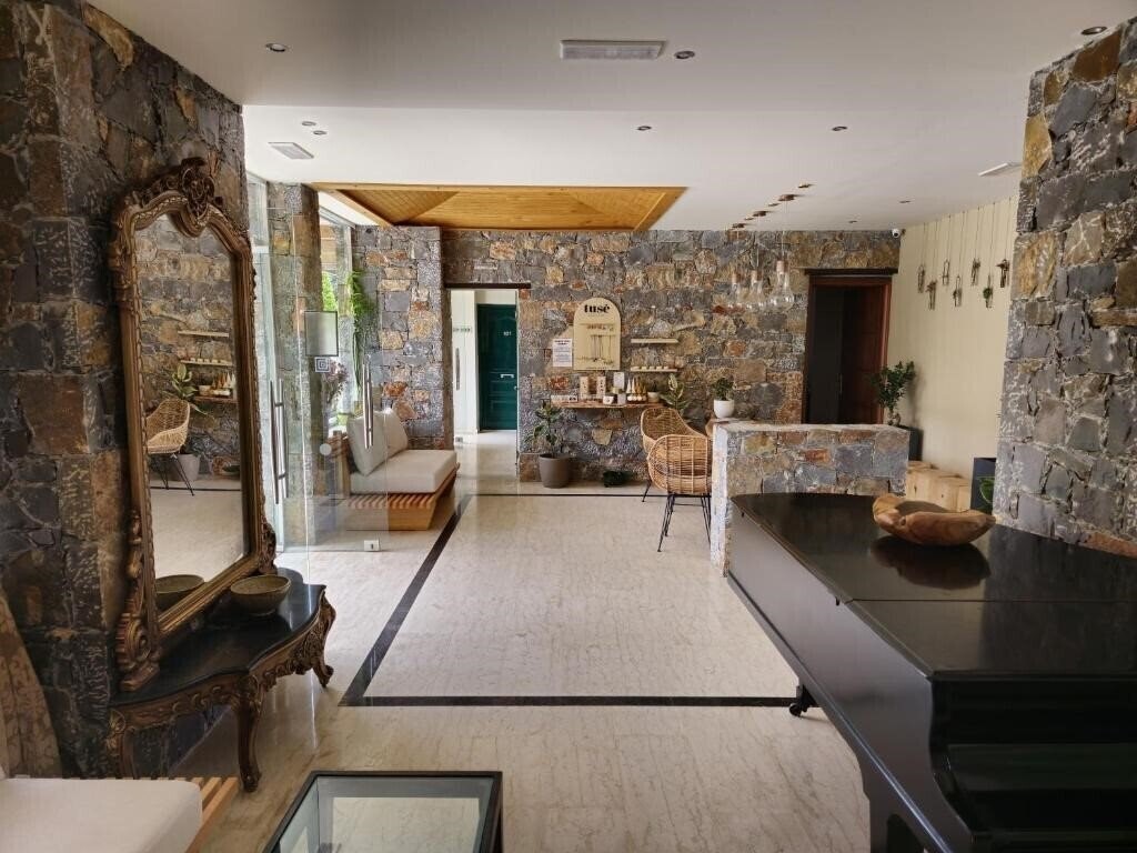 Imaginea Dias Hotel & Apts 3*