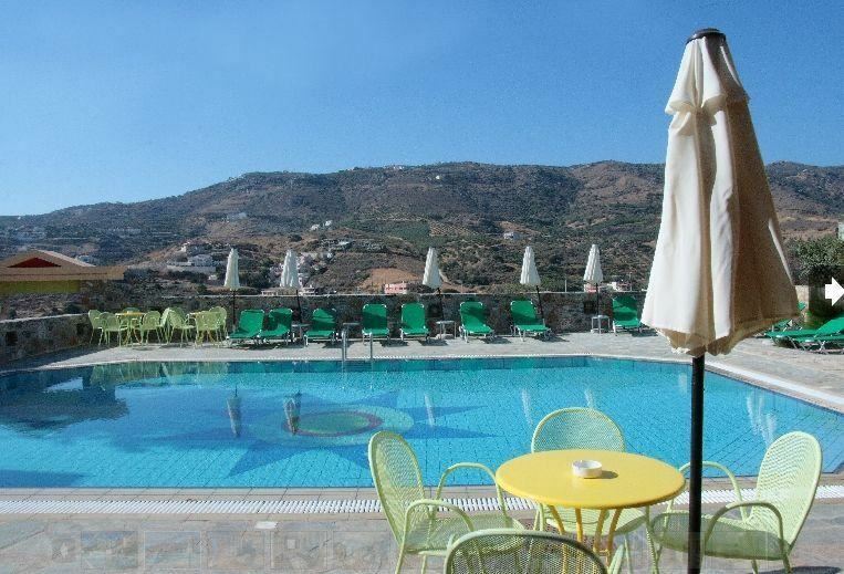 Отель Perla Apartments 3*