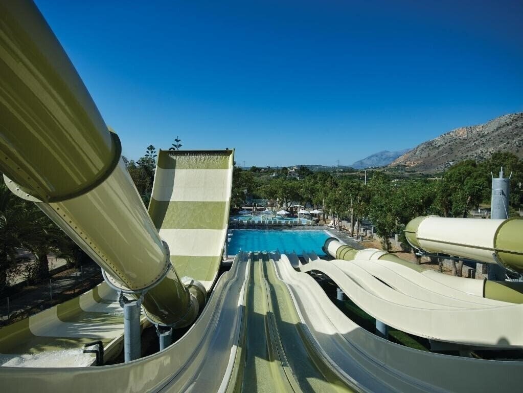 Hotel Atlantica Akti Zeus 4*