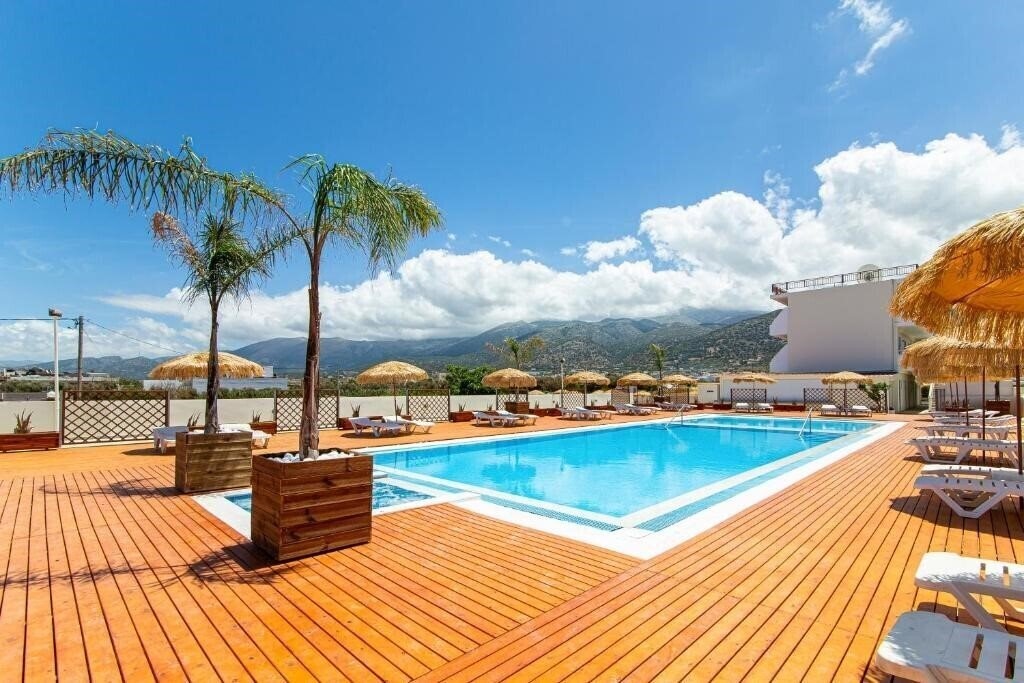 Hotel Triton Hotel 3*